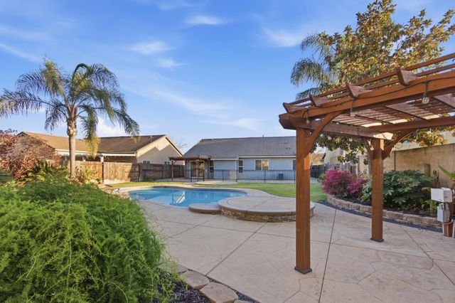 2089 Patriotic Dr, Atwater, CA 95301