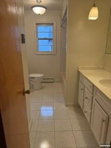 244 Summit Avenue 2, Lyndhurst, NJ 07071