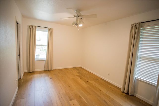 202 W Crestland DR, Austin, TX 78752