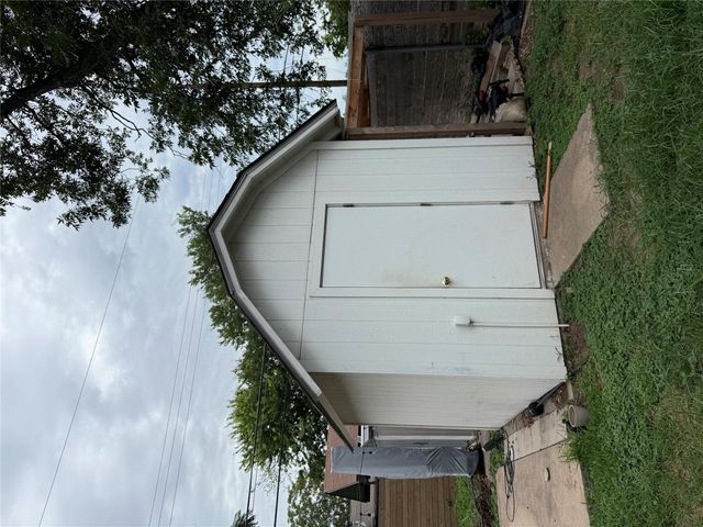 202 W Crestland DR, Austin, TX 78752