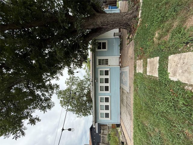 202 W Crestland DR, Austin, TX 78752