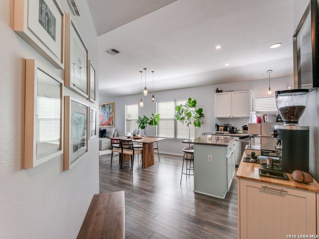 6602 Ivywood Dr, San Antonio, TX 78249