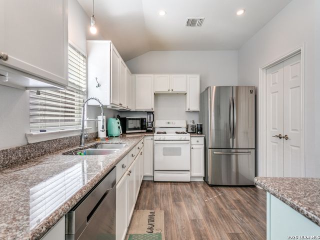 6602 Ivywood Dr, San Antonio, TX 78249