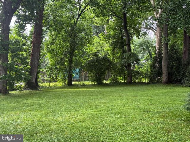 3809 KENILWORTH DRWY, Chevy Chase, MD 20815