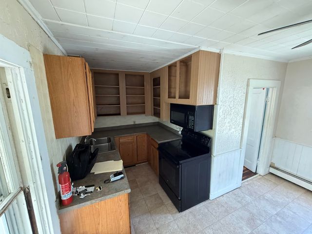 203 Lincoln Avenue, Rutland City, VT 05701