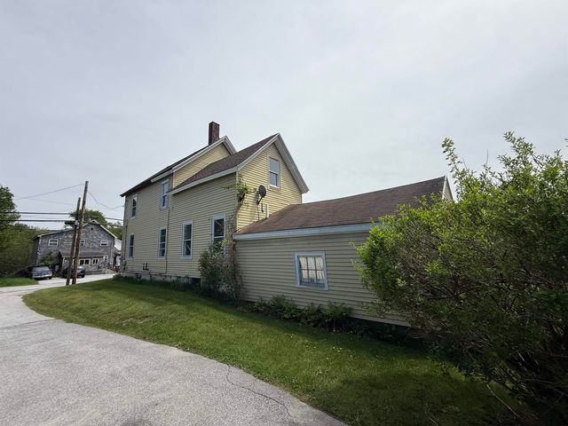 203 Lincoln Avenue, Rutland City, VT 05701
