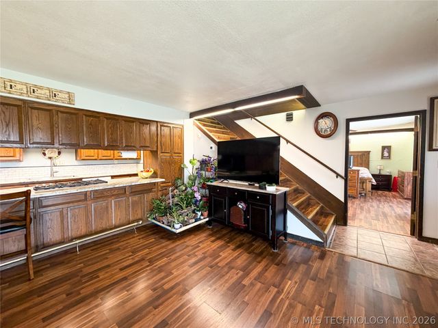 2210 W Golf Course Road, Tahlequah, OK 74464