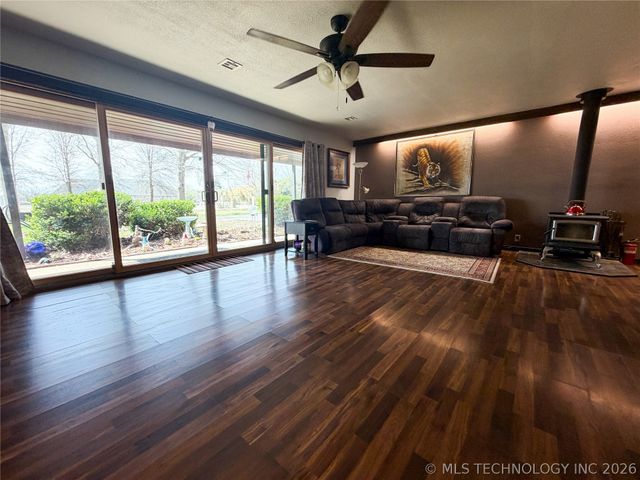 2210 W Golf Course Road, Tahlequah, OK 74464