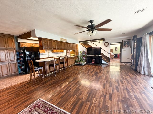 2210 W Golf Course Road, Tahlequah, OK 74464