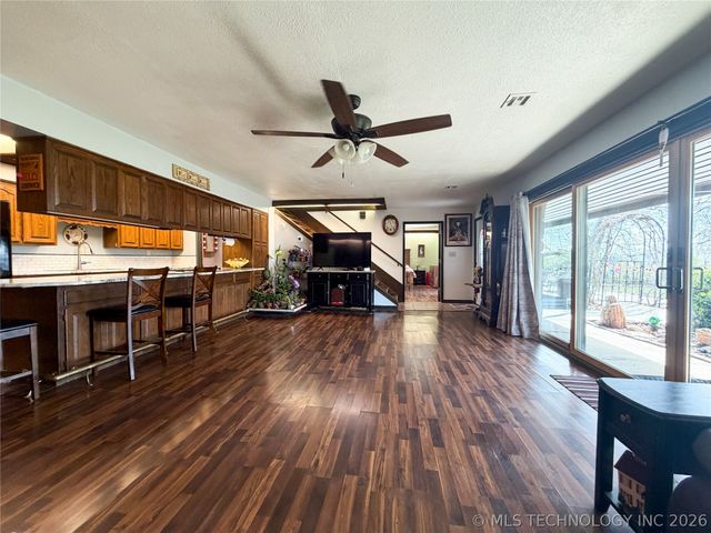 2210 W Golf Course Road, Tahlequah, OK 74464