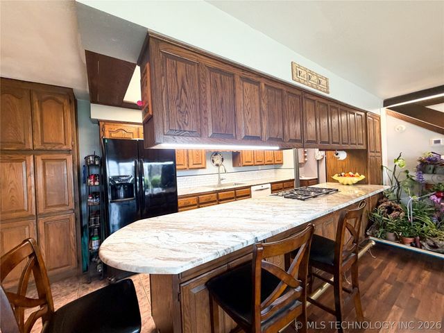 2210 W Golf Course Road, Tahlequah, OK 74464