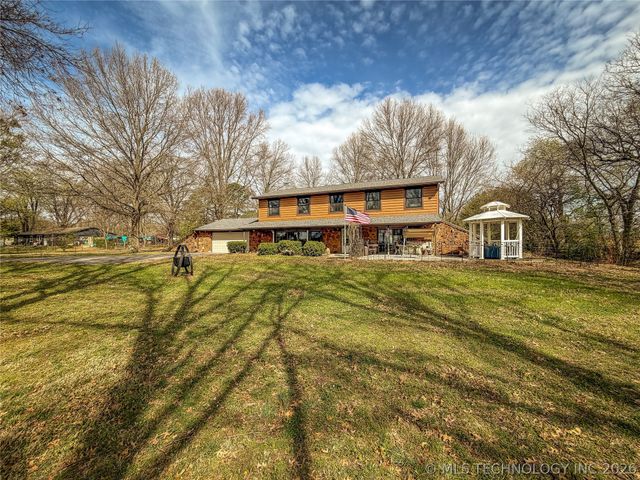 2210 W Golf Course Road, Tahlequah, OK 74464