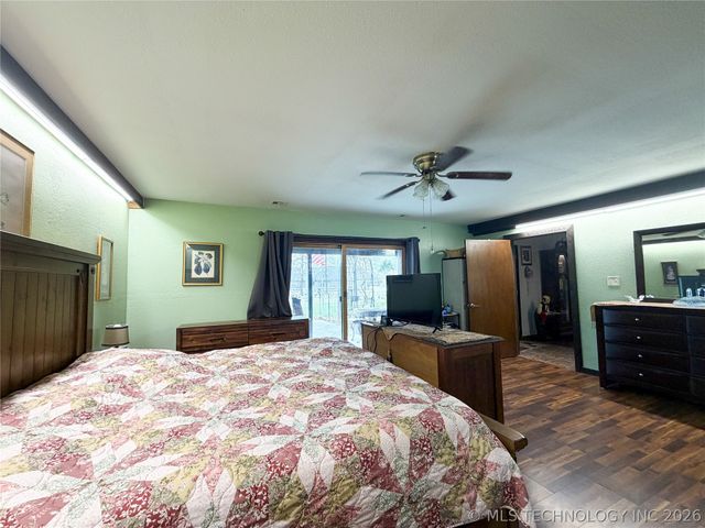 2210 W Golf Course Road, Tahlequah, OK 74464