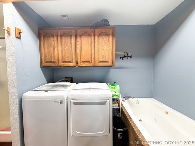 2210 W Golf Course Road, Tahlequah, OK 74464