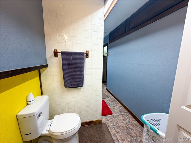 2210 W Golf Course Road, Tahlequah, OK 74464