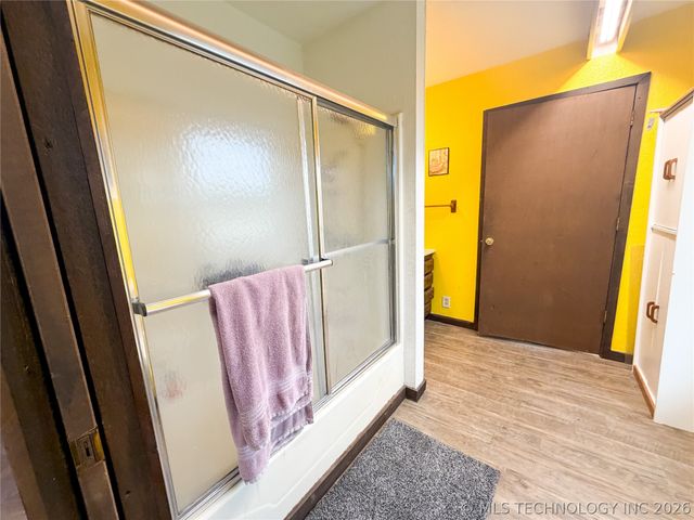 2210 W Golf Course Road, Tahlequah, OK 74464