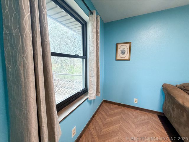 2210 W Golf Course Road, Tahlequah, OK 74464