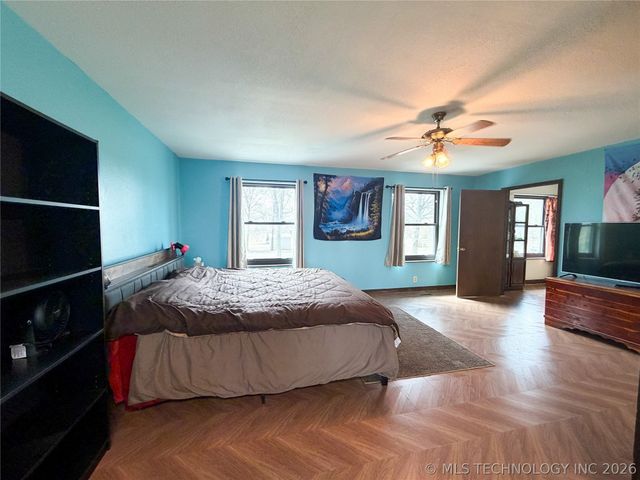 2210 W Golf Course Road, Tahlequah, OK 74464