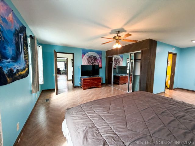 2210 W Golf Course Road, Tahlequah, OK 74464