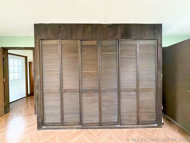 2210 W Golf Course Road, Tahlequah, OK 74464