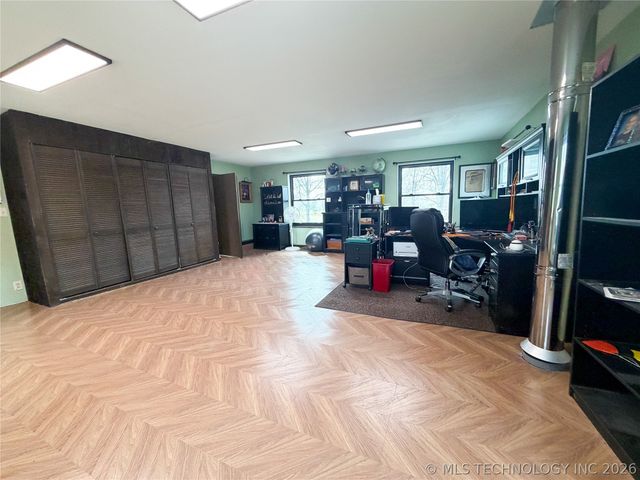 2210 W Golf Course Road, Tahlequah, OK 74464