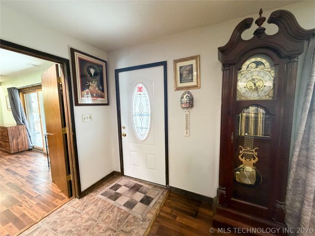 2210 W Golf Course Road, Tahlequah, OK 74464