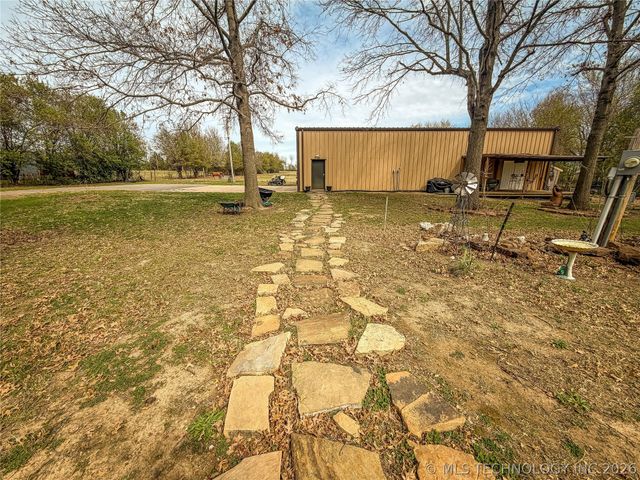 2210 W Golf Course Road, Tahlequah, OK 74464