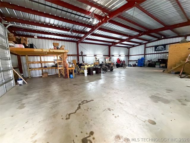 2210 W Golf Course Road, Tahlequah, OK 74464