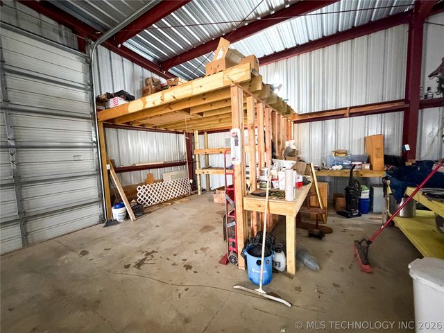 2210 W Golf Course Road, Tahlequah, OK 74464