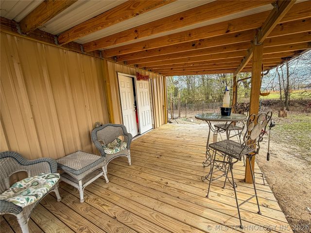 2210 W Golf Course Road, Tahlequah, OK 74464