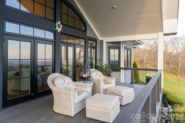 89 N Snow Ridge Drive 13, Hendersonville, NC 28792