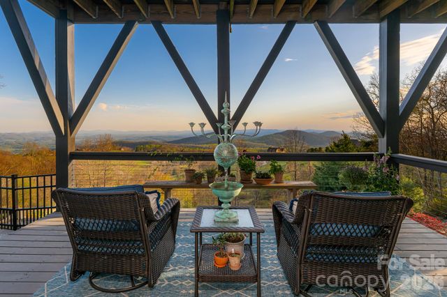 89 N Snow Ridge Drive 13, Hendersonville, NC 28792