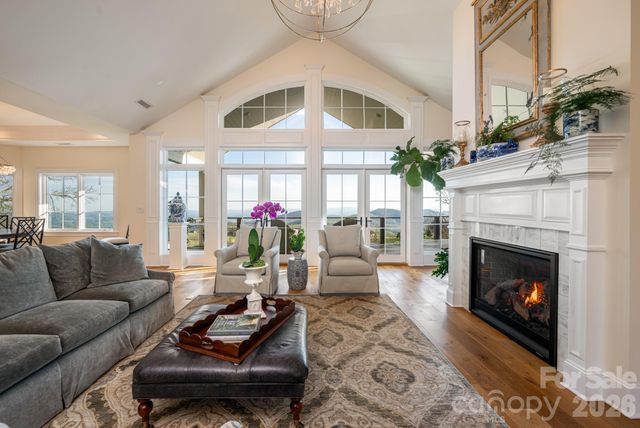 89 N Snow Ridge Drive 13, Hendersonville, NC 28792