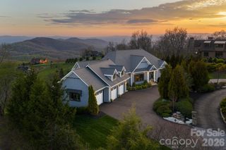 89 N Snow Ridge Drive 13, Hendersonville, NC 28792