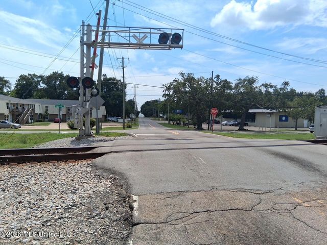 744 S Railroad Street, Gulfport, MS 39507