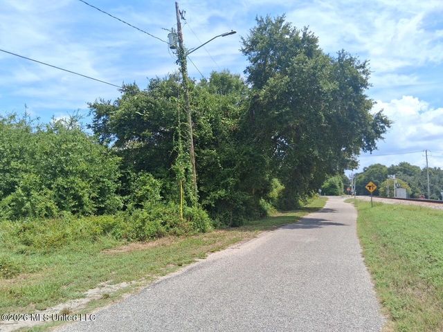 744 S Railroad Street, Gulfport, MS 39507