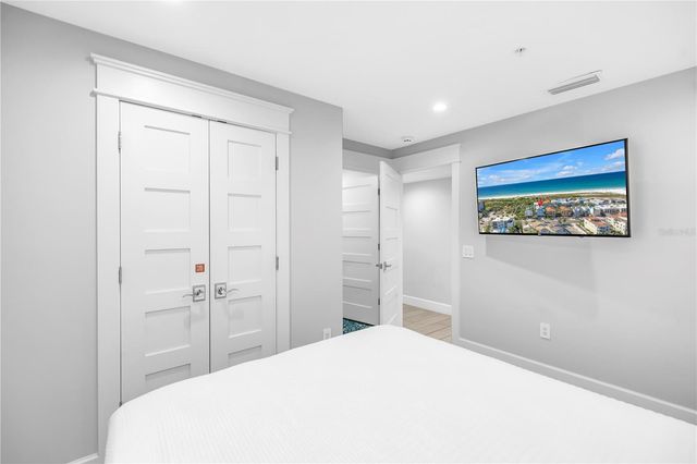 316 BEACH ROAD, Sarasota, FL 34242