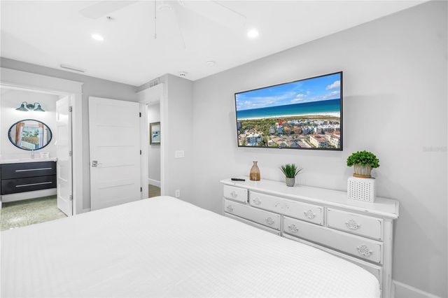 316 BEACH ROAD, Sarasota, FL 34242