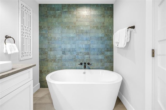 316 BEACH ROAD, Sarasota, FL 34242