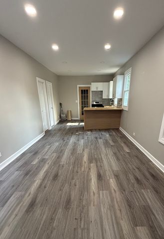 49 E 102nd Place, Chicago, IL 60628