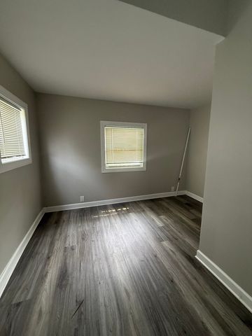 49 E 102nd Place, Chicago, IL 60628