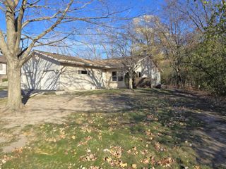 6512 S Parkedge CIRCLE, Franklin, WI 53132