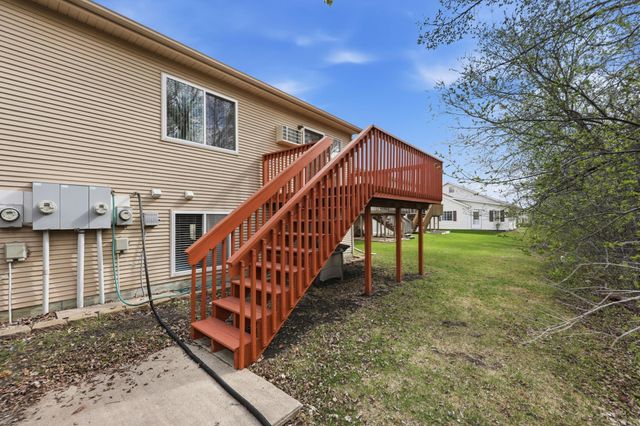 3982 33rd Street S, Fargo, ND 58104