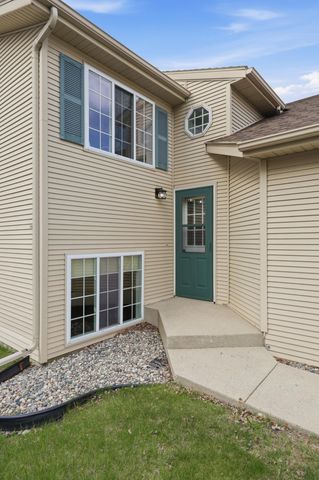 3982 33rd Street S, Fargo, ND 58104