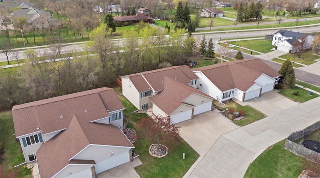 3982 33rd Street S, Fargo, ND 58104