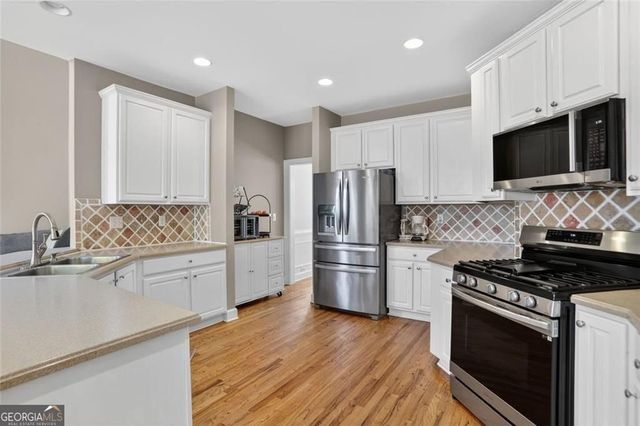 292 Double Gate Way, Sugar Hill, GA 30518