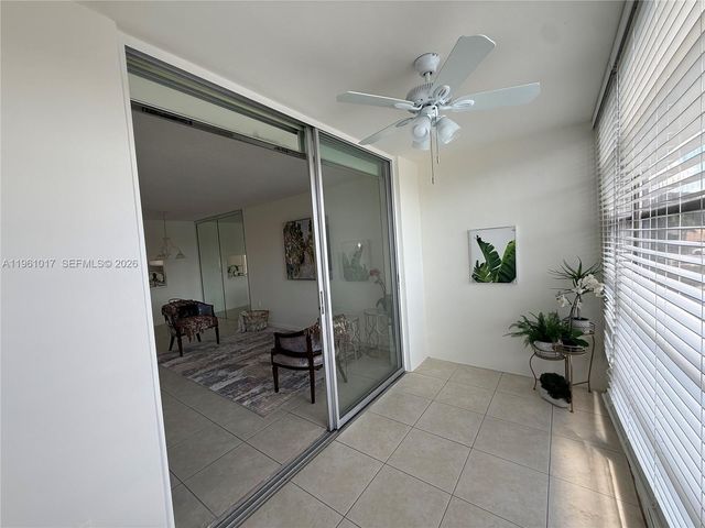 9001 Sunrise Lakes Blvd 208, Sunrise, FL 33322