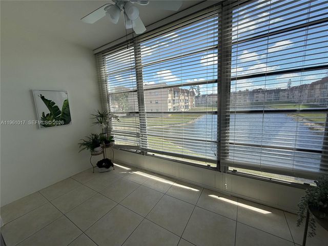 9001 Sunrise Lakes Blvd 208, Sunrise, FL 33322