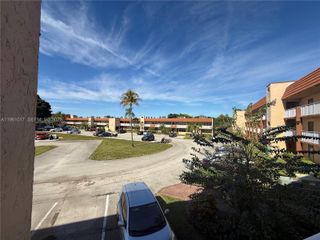 9001 Sunrise Lakes Blvd 208, Sunrise, FL 33322