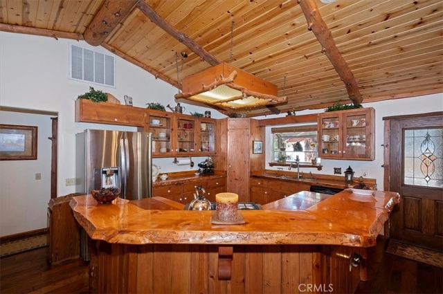 320 Eider Drive, Big Bear City, CA 92314